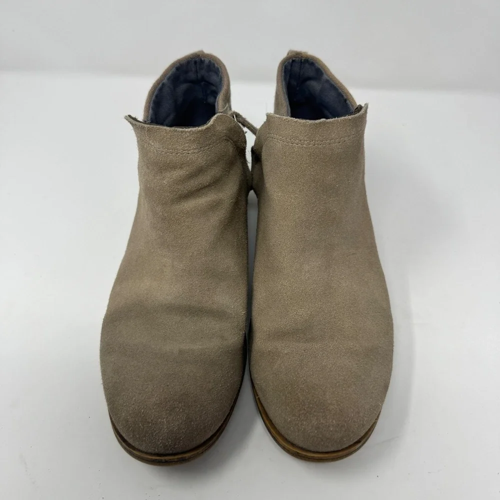 TOMS Women's Beige Suede Ankle Boots‎ Side Zip Low Heel Size 7